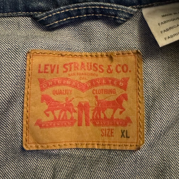 LEVIS DENIM JACKET SZ XL - Picture 2 of 2